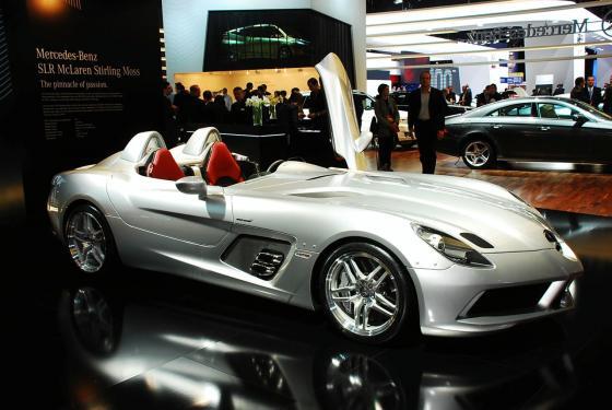 Mercedes McLaren SLR Stirling Moss прогремел в Детройте