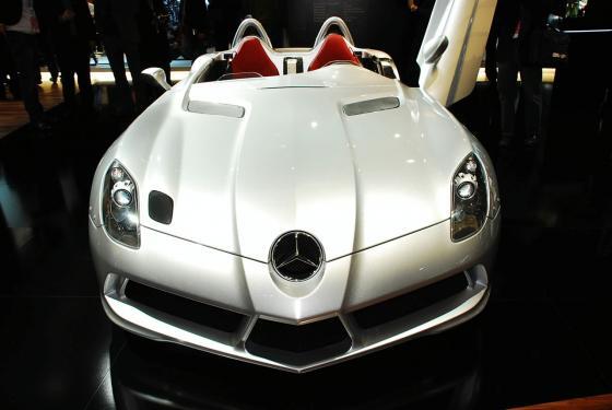 Mercedes McLaren SLR Stirling Moss прогремел в Детройте