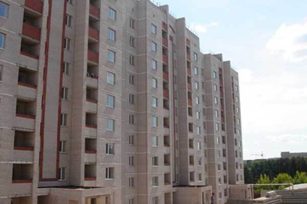 У РФ продали 19 квартир разом з мешканцями