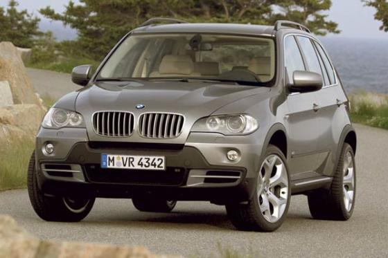 BMW отмечает юбилей внедорожника X5