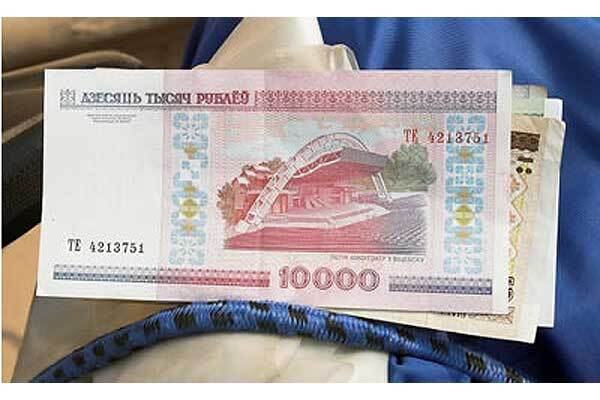 Белоруссия девальвировала национальную валюту