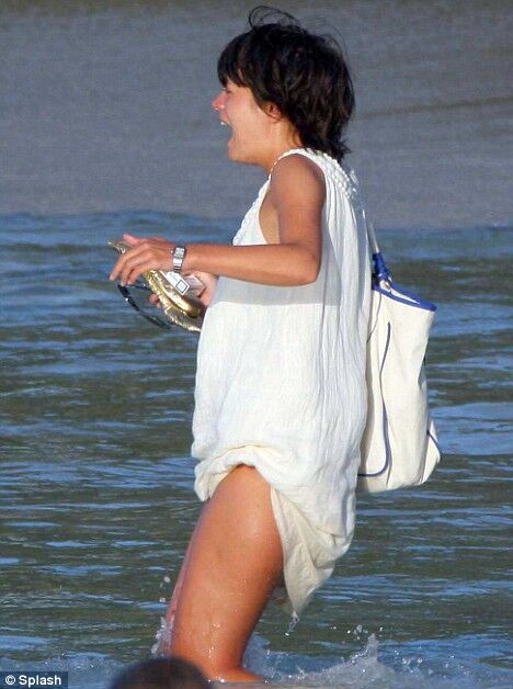 Лили Аллен жирует на яхте с миллионером