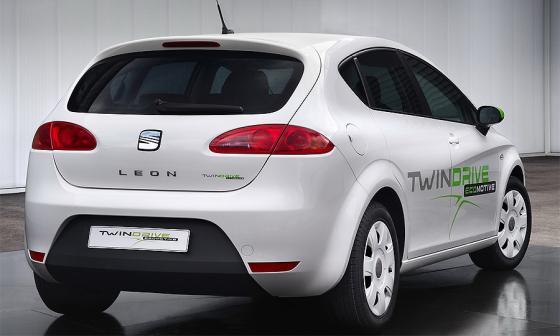 SEAT представил гибрид Leon Twin Drive