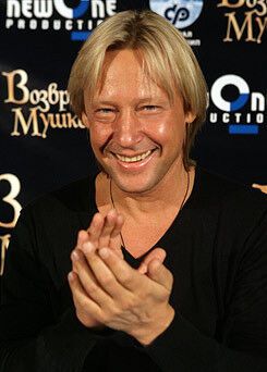 Постаревшие "мушкетеры" собрались порадоваться