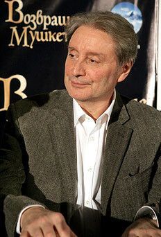 Постаревшие "мушкетеры" собрались порадоваться