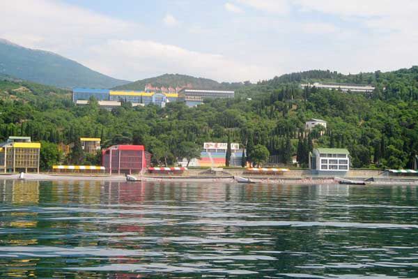 На порятунок "Артека" виділили 30 мільйонів