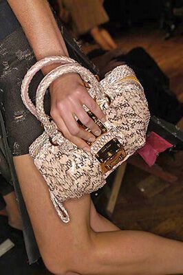 Весняно-літні сумки 2009 року від Miu Miu