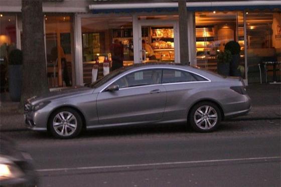 Очередные фото Mercedes-Benz E-Class Coupe