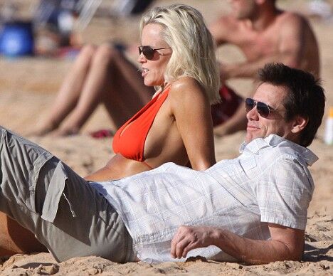 Джим Кэрри балдеет на Гавайях