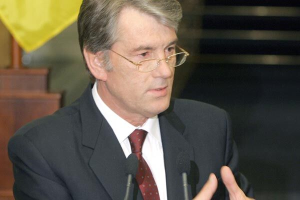 Ющенко закличуть до відповіді за "газову війну"