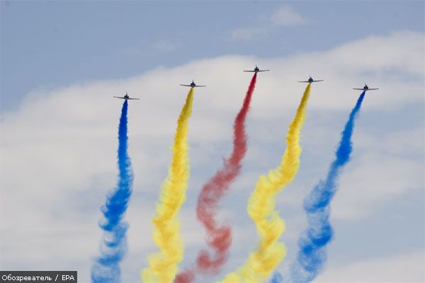 Китай показав військову міць на святковому параді (ФОТО)