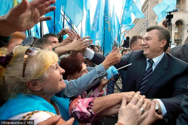 Гімн для Януковича поцупили у Кутуньо. ВІДЕО