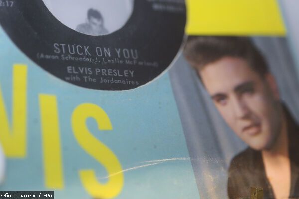 Рубашку Элвиса Пресли продали за $52 тыс.