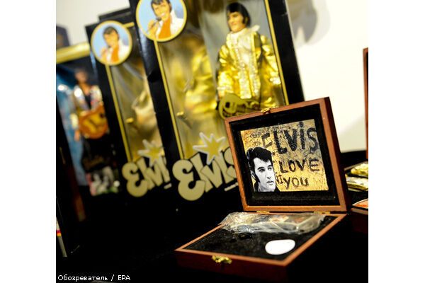 Рубашку Элвиса Пресли продали за $52 тыс.