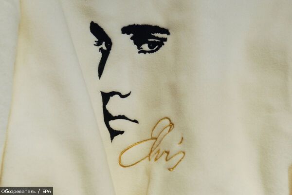 Рубашку Элвиса Пресли продали за $52 тыс.