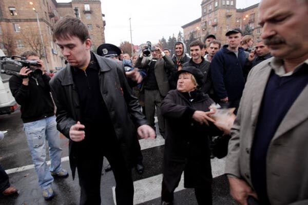 В Запорожье марш УПА закончился стрельбой (ФОТО)