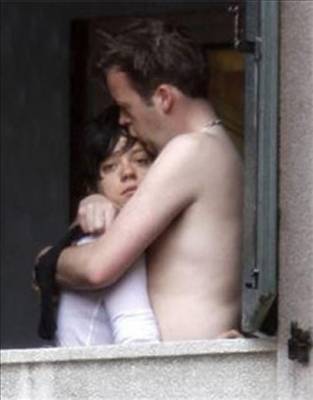 Лили Аллен топлесс и грязные игры с ее любовником