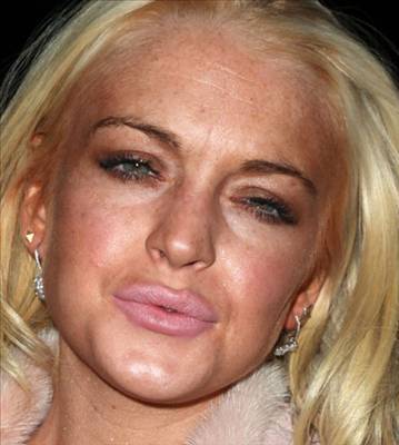 Размазанная и "вмазаная" Линдсей Лохан