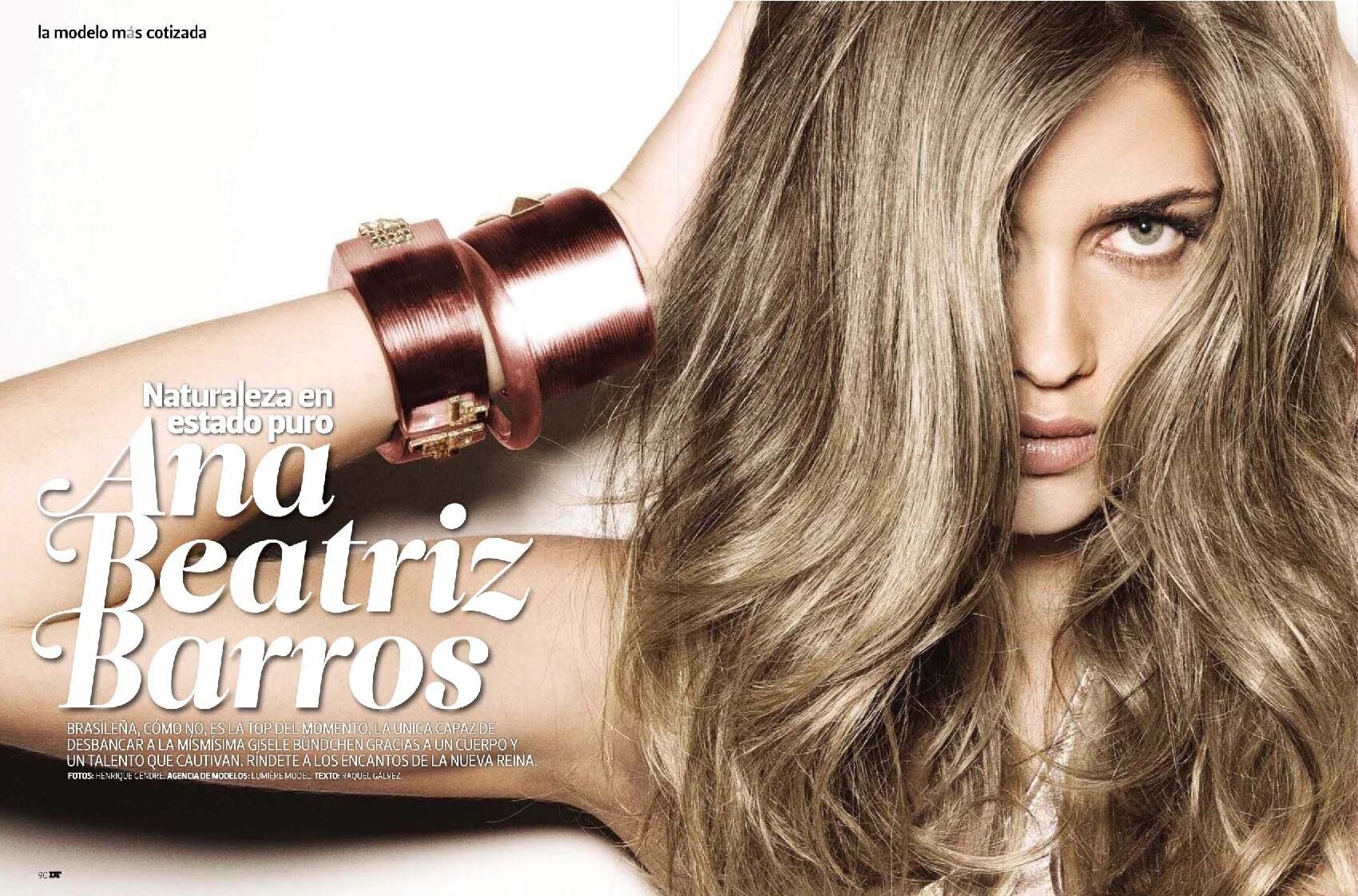 Супермодель Ана Беатрис Барроз снялась топлесс для DT 