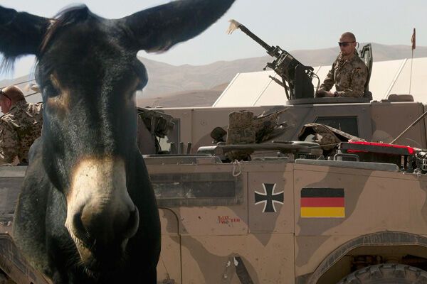 НАТО  меняет танки на мулов