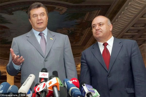 На Януковича повісили борг перед Цушко