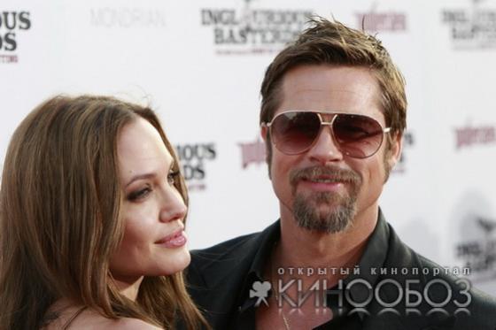 Дикая  растительность на лице Брэда Питта