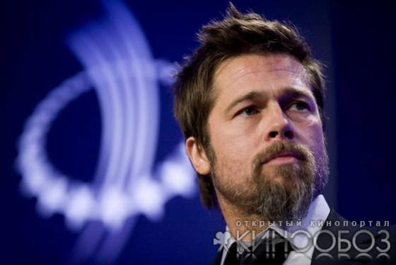 Дикая  растительность на лице Брэда Питта