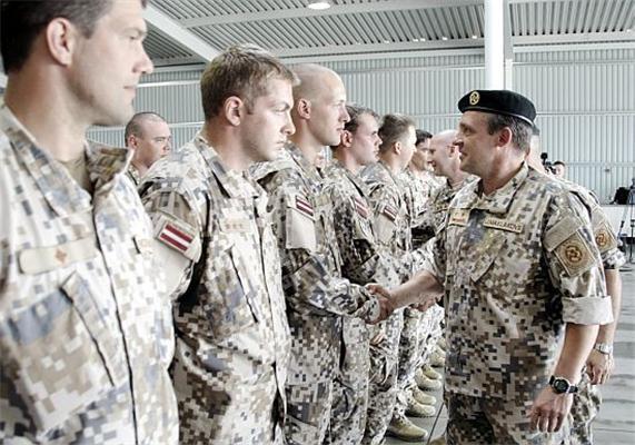 Латвийских солдат будут наказывать снижением жалования