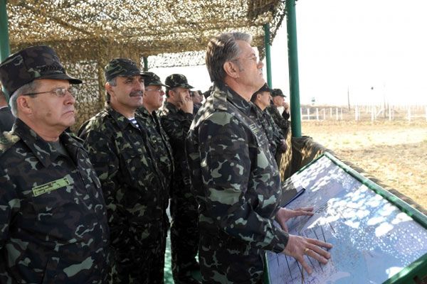 Ющенко: я не подпишу бюджет, если армия не получит денег