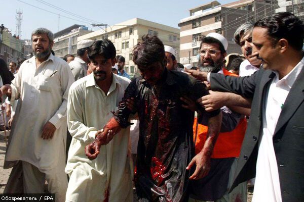 Крупний теракт у Пакистані: понад 40 загиблих (ФОТО)