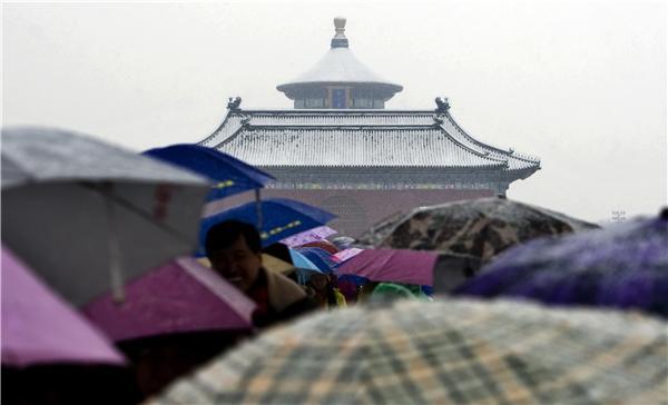 В Китае от снегопадов погибли 38 человек