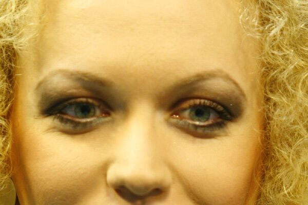 Монро считает, что главное для женщины-вымыть голову