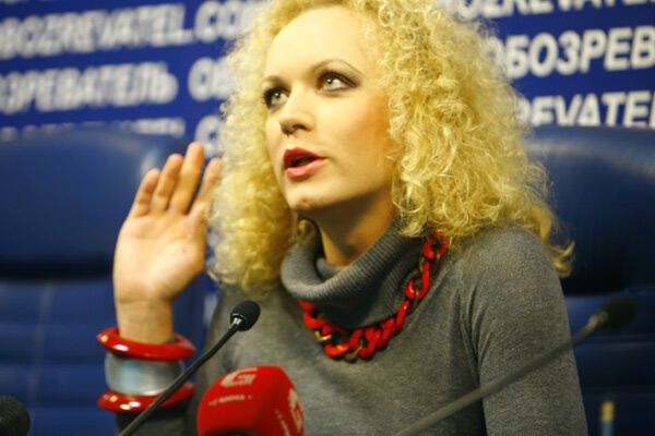 Монро считает, что главное для женщины-вымыть голову