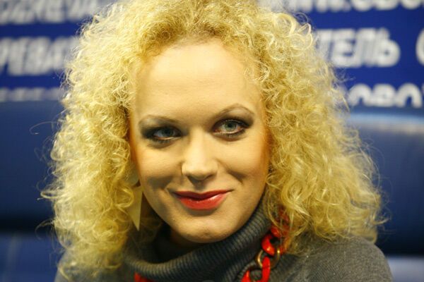 Монро считает, что главное для женщины-вымыть голову