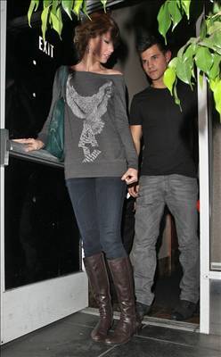 Тайна отношений Тэйлор Лотнер и Тэйлор Свифт