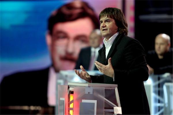 Мачо Тигипко согласен стать кумиром домохозяек