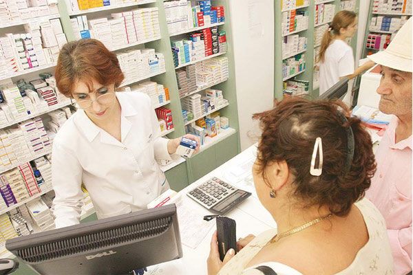 Продажи аптек выросли в 2700 раз