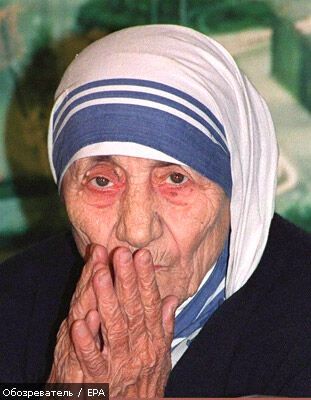 Индия и Албания не могут поделить прах матери Терезы