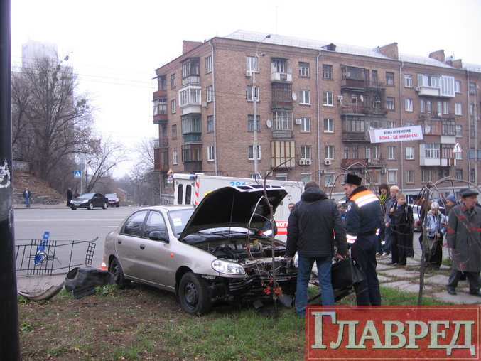 Daewoo сбил на тротуаре шесть человек (ФОТО)