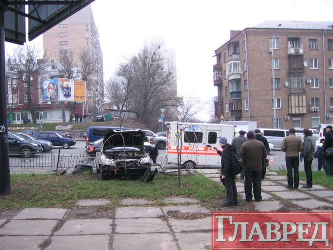 Daewoo сбил на тротуаре шесть человек (ФОТО)