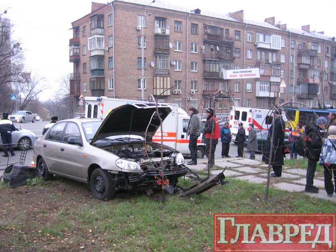 Daewoo сбил на тротуаре шесть человек (ФОТО)