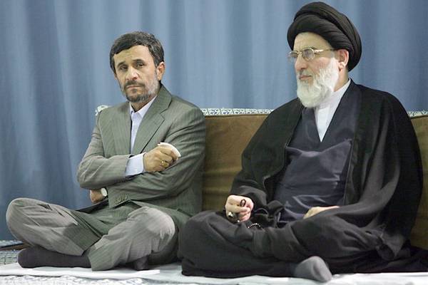 Полиция силой разогнала демонстрацию в Тегеране