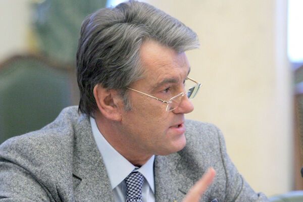 Ющенко ввел главного санврача и министра в СНБО