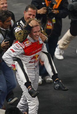 Михаэль Шумахер победил действующего чемпиона мира Формулы-1 (фото) 