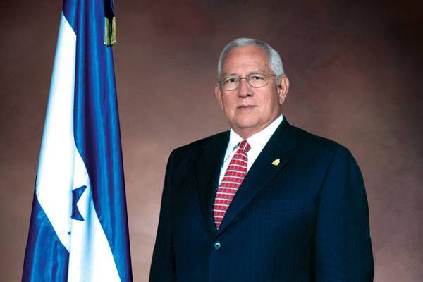 Фактический кабмин Гондураса уходит в отставку