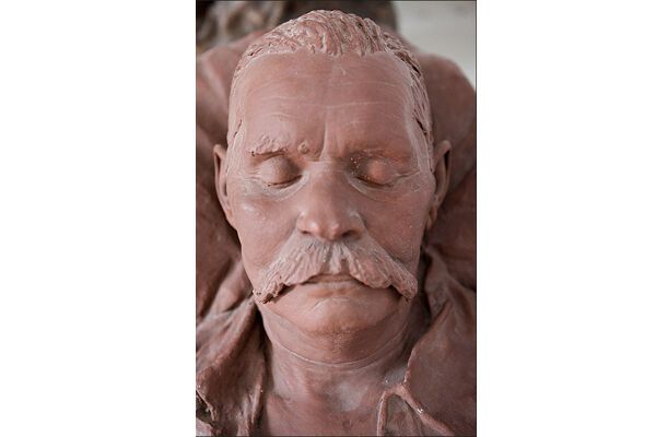 В Киев привезли посмертные маски гениев. ФОТО