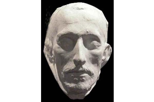 В Киев привезли посмертные маски гениев. ФОТО