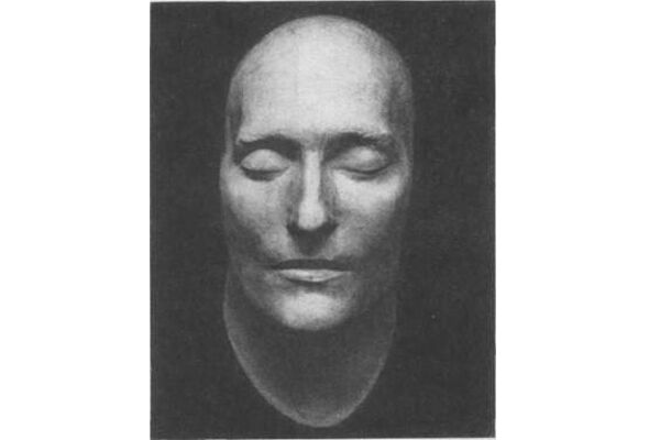 В Киев привезли посмертные маски гениев. ФОТО