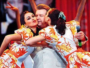 Михаил Поплавский в 60 лет завел роман с блондинкой