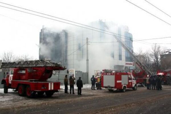 При пожежі в Луганську постраждали 5 людей (ФОТО)